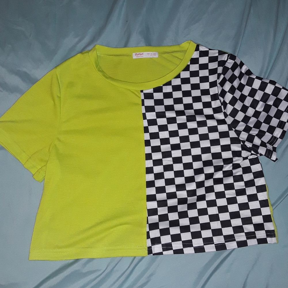 Girls US Size L, EUR Size 40/42, Crop Top.